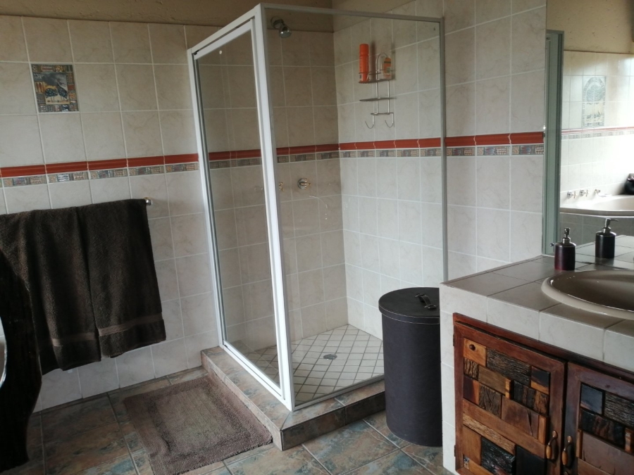 4 Bedroom Property for Sale in Boschenvaal River Front Lodges Free State